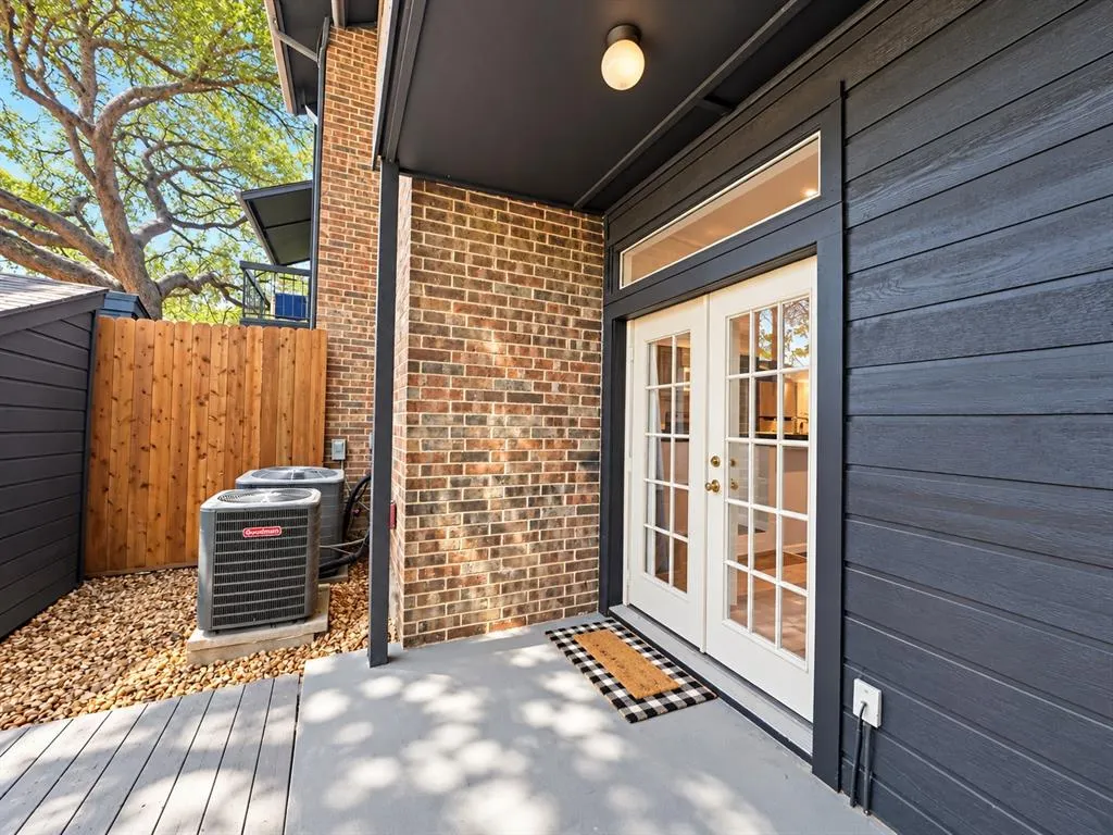 7525 Holly Hill Drive #3