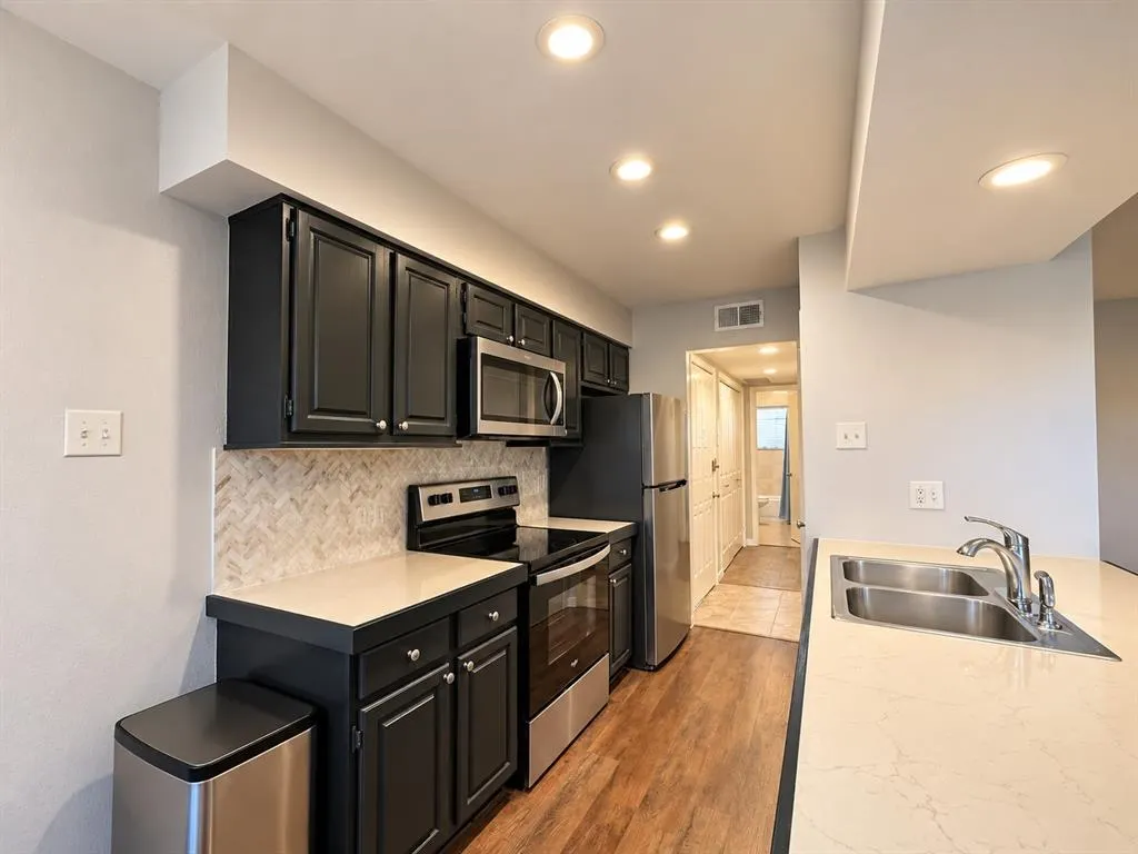 7525 Holly Hill Drive #3