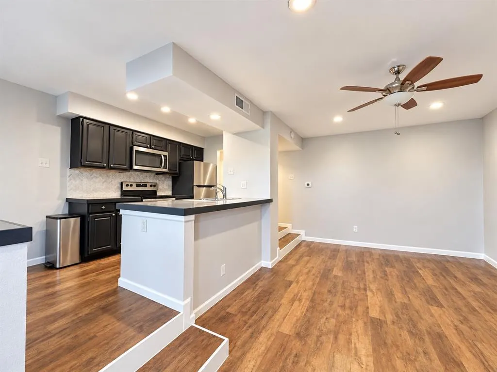 7525 Holly Hill Drive #3
