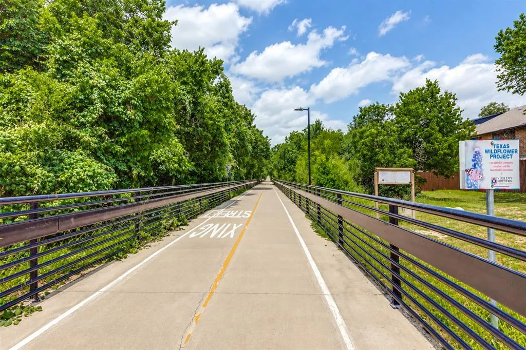 7525 Holly Hill Drive #3
