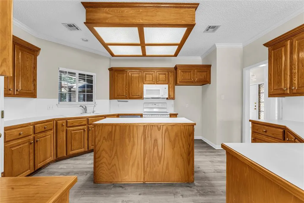1331 Western Ridge Drive