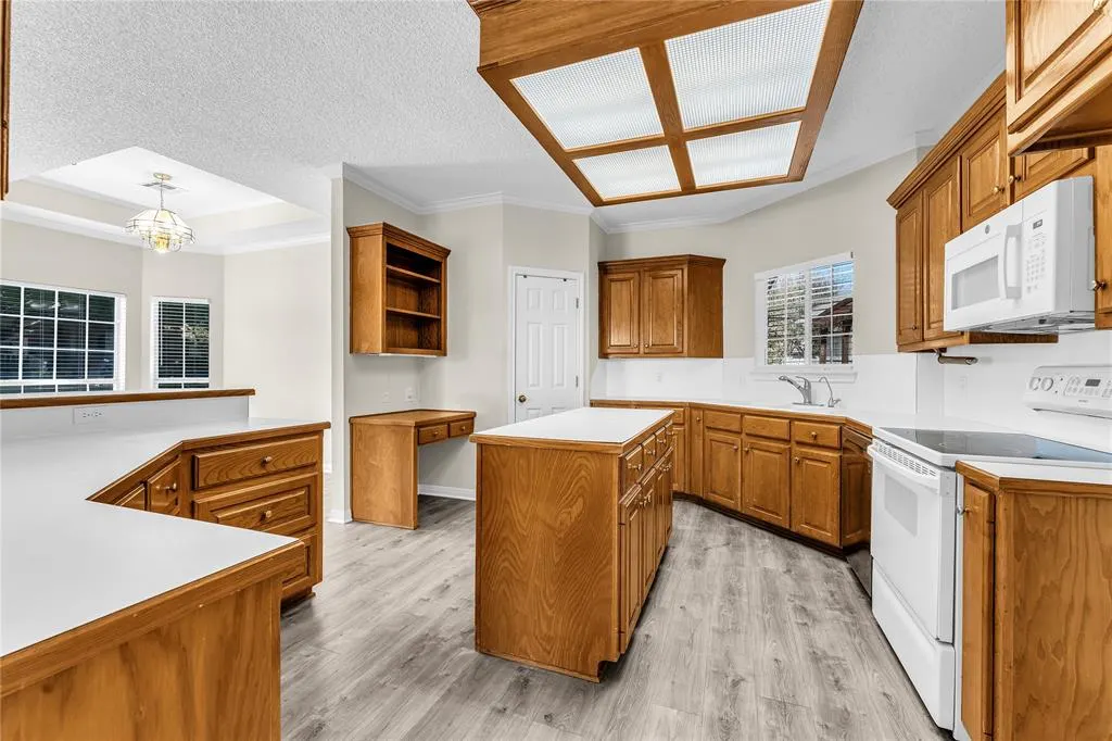 1331 Western Ridge Drive