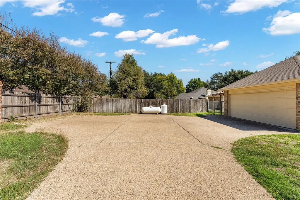 1331 Western Ridge Drive