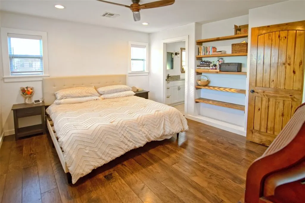 325 & 321 Grassy Way