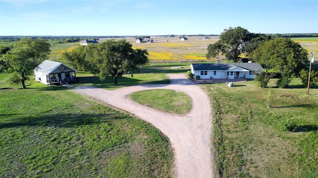 325 & 321 Grassy Way