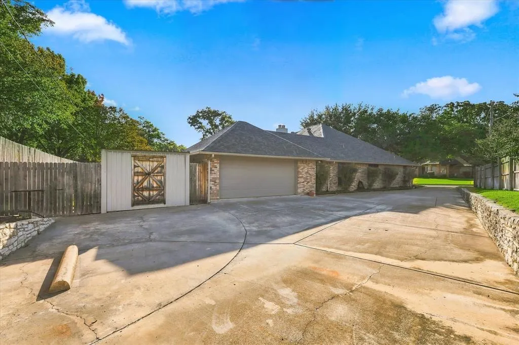 3209 Caliente Court