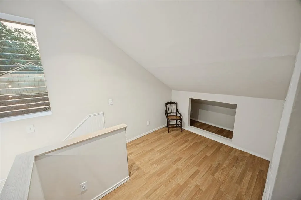 7011 Hammond Avenue