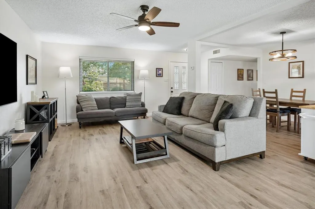 2219 Crockett Drive