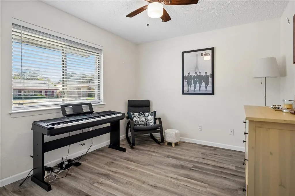2219 Crockett Drive