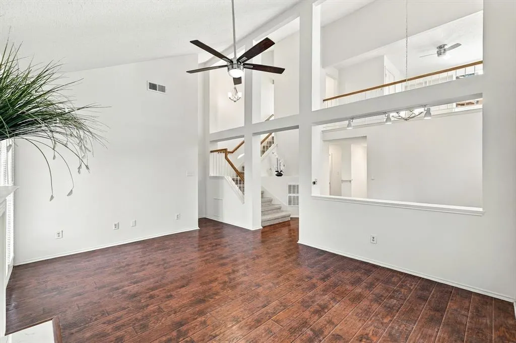 6821 Douglas Creek