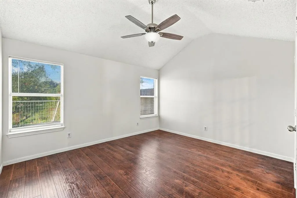 6821 Douglas Creek