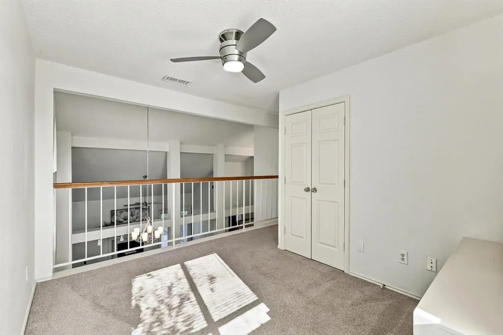 6821 Douglas Creek