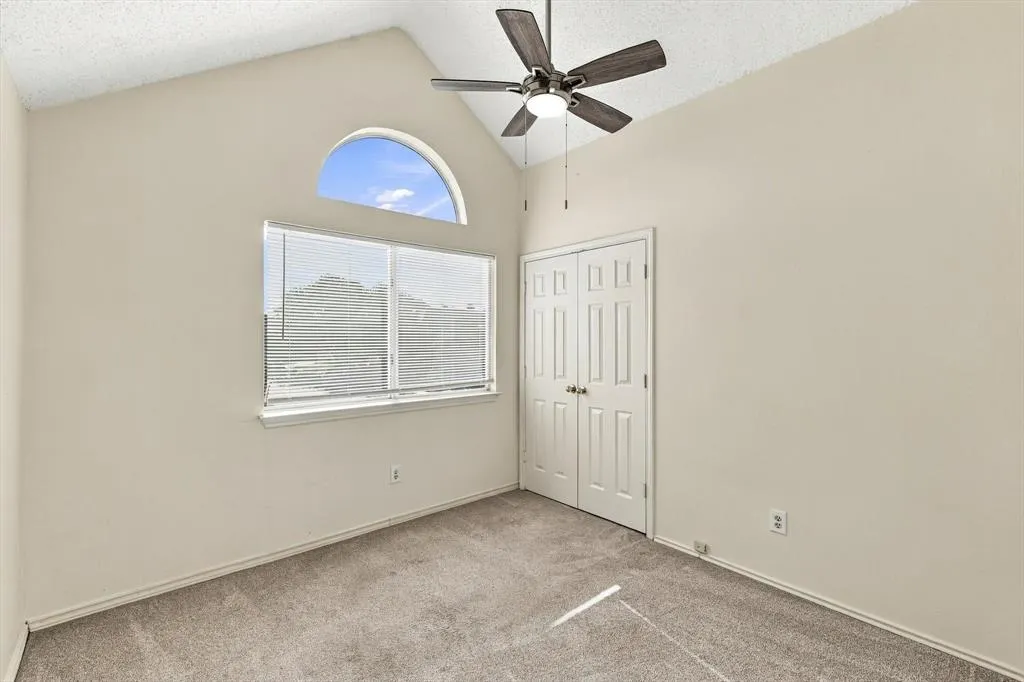 6821 Douglas Creek