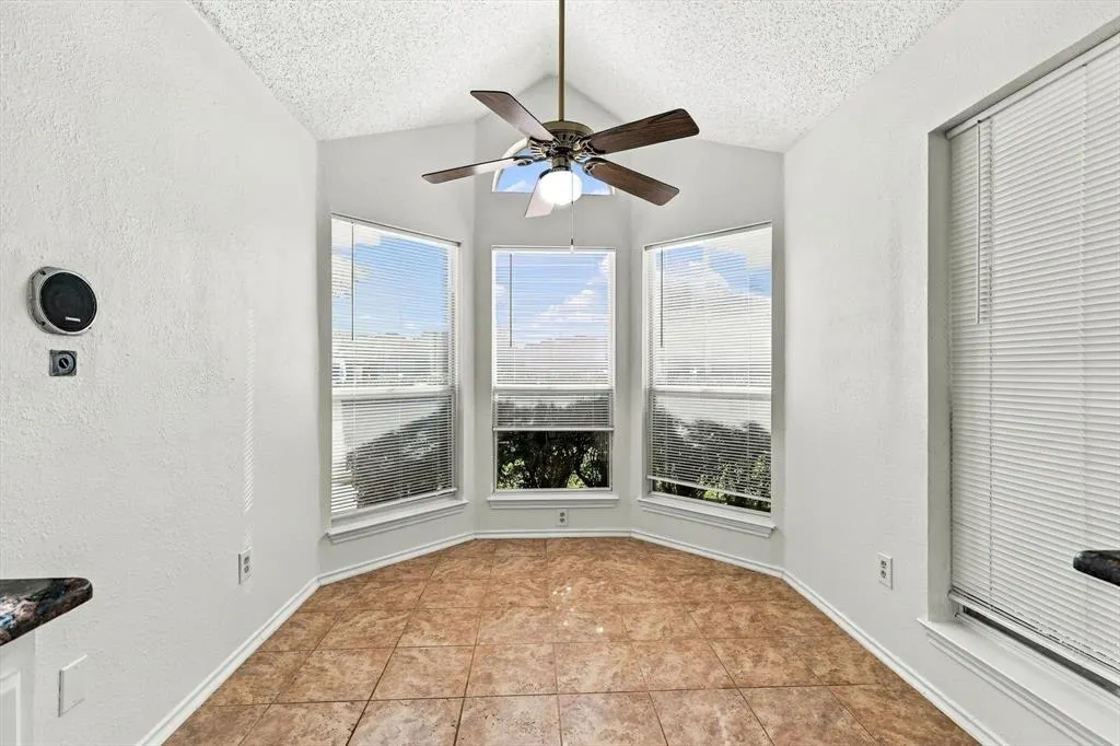 6821 Douglas Creek