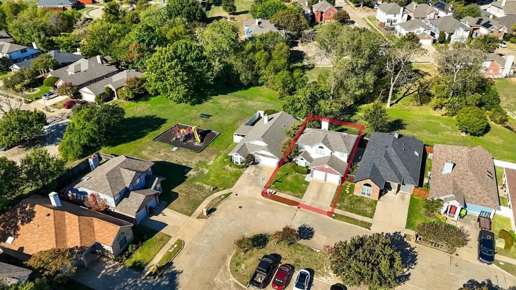 6821 Douglas Creek
