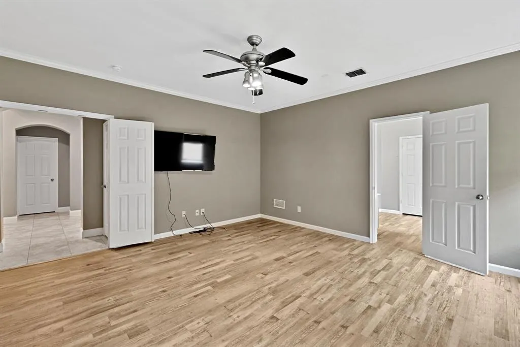 1097 Southampton Drive