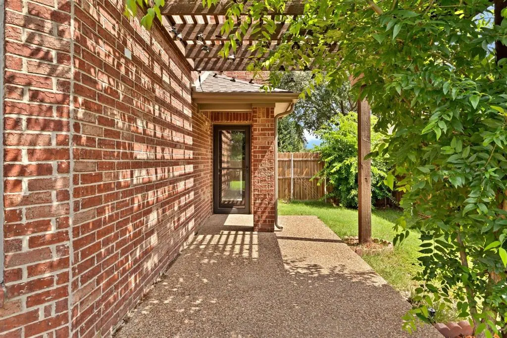 1097 Southampton Drive