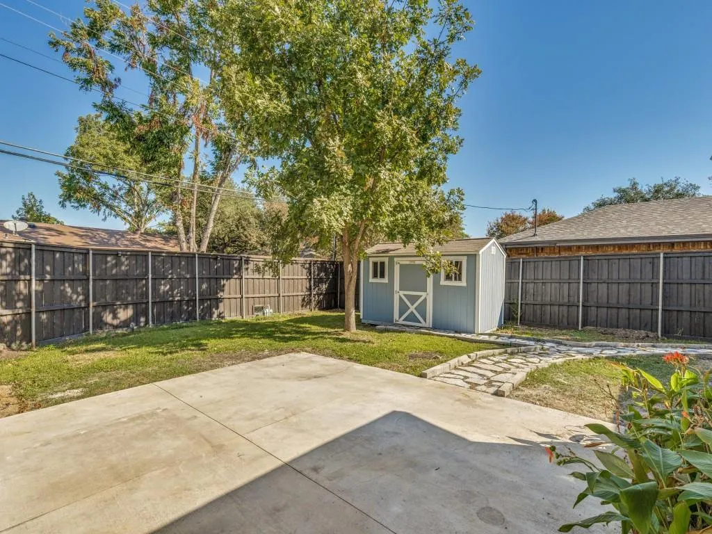 6107 Annapolis Lane