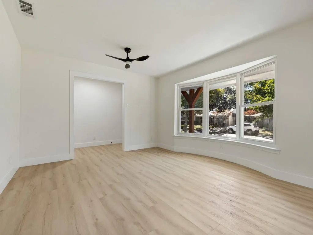 6107 Annapolis Lane