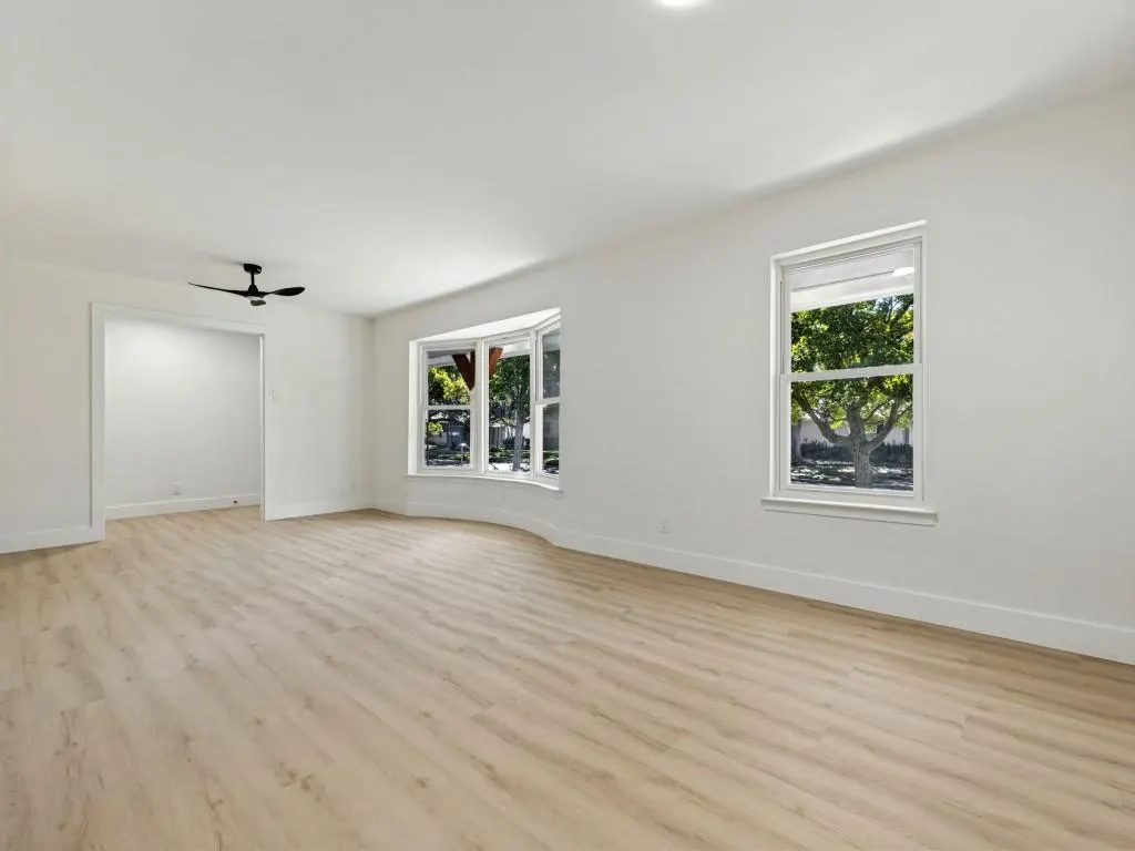 6107 Annapolis Lane