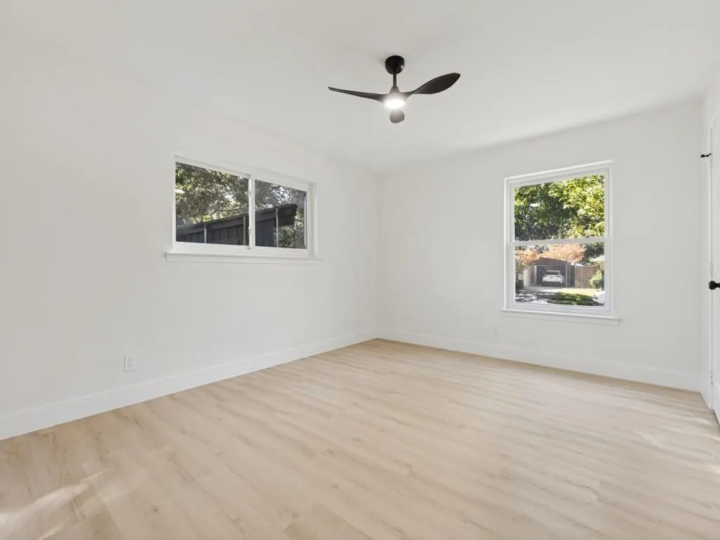 6107 Annapolis Lane
