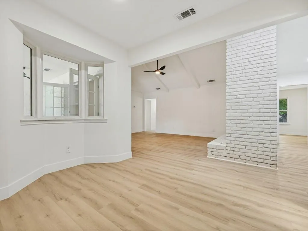 6107 Annapolis Lane
