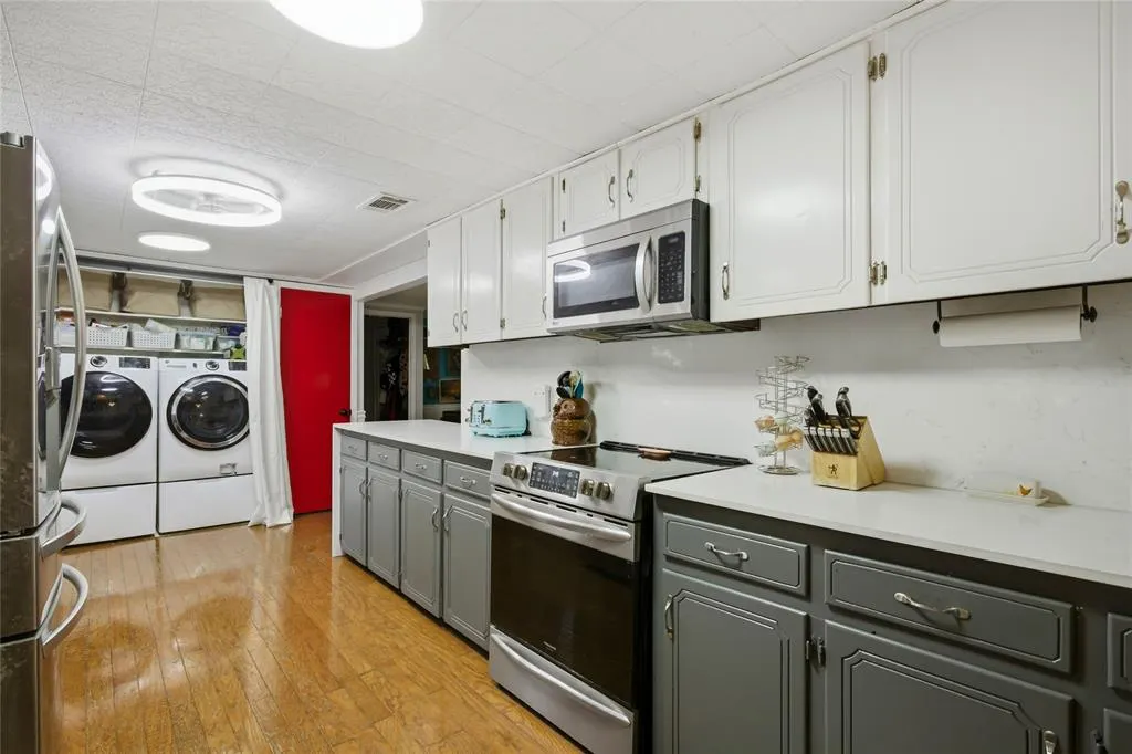1641 Ben Davis Drive