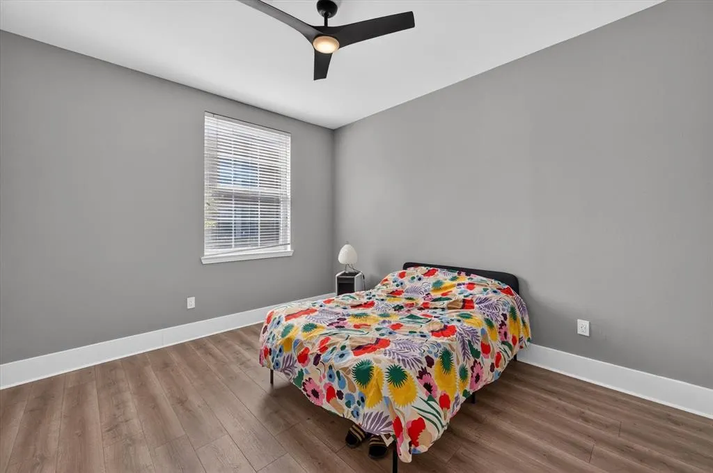 2305 Worthington Street #202