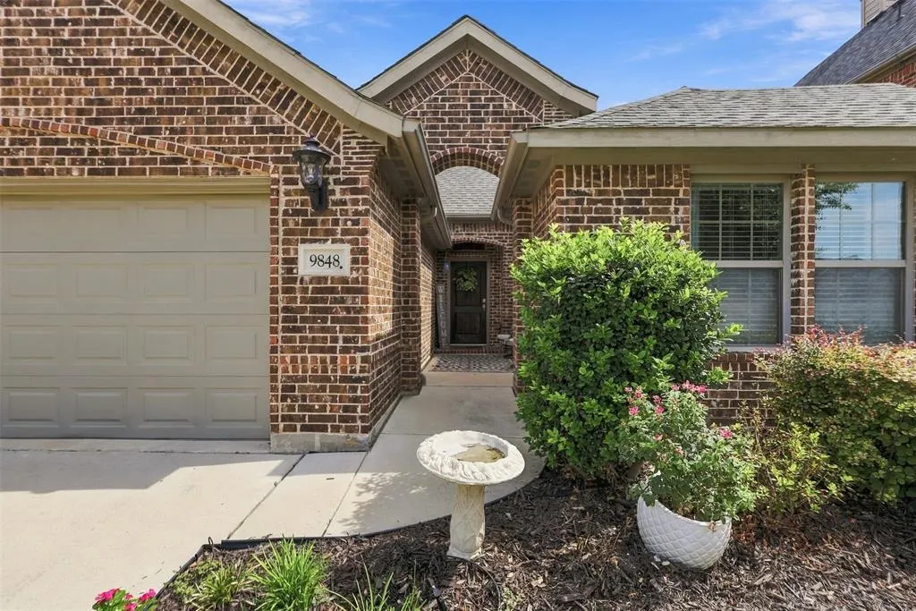 9848 Brazoria Trail