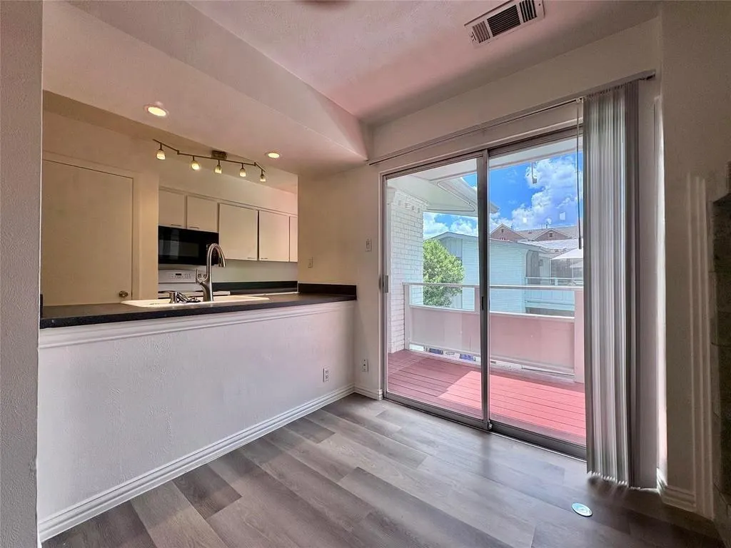 4347 Dickason Avenue #207