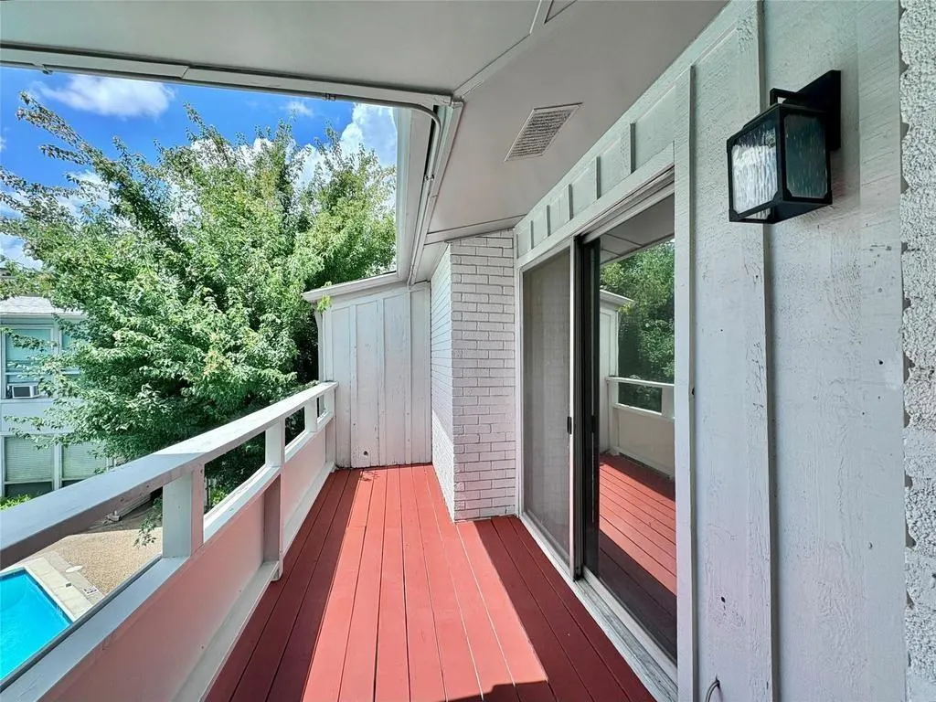 4347 Dickason Avenue #207