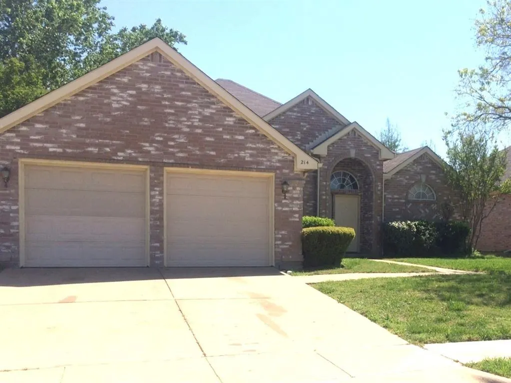 214 E Lynn Creek Drive E