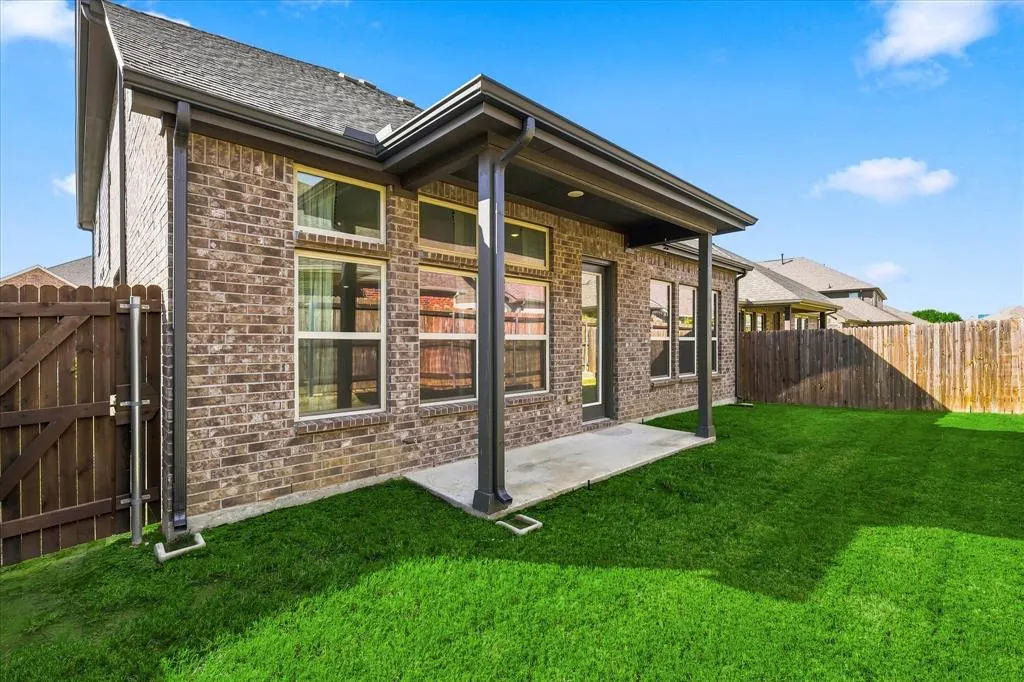 2125 Ella Lane
