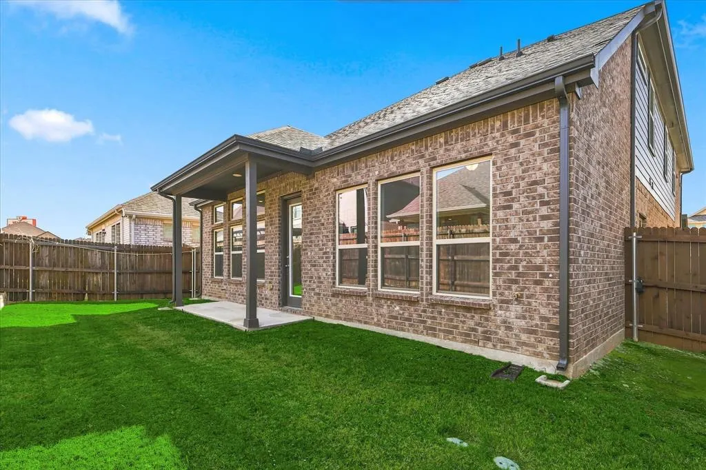 2125 Ella Lane