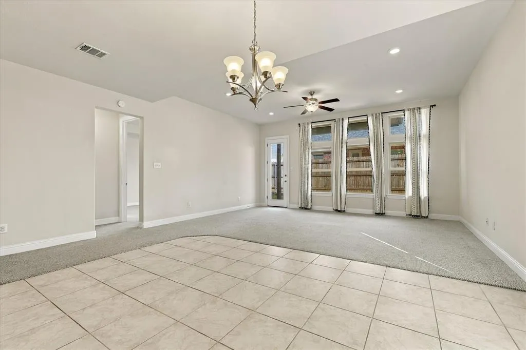 2125 Ella Lane