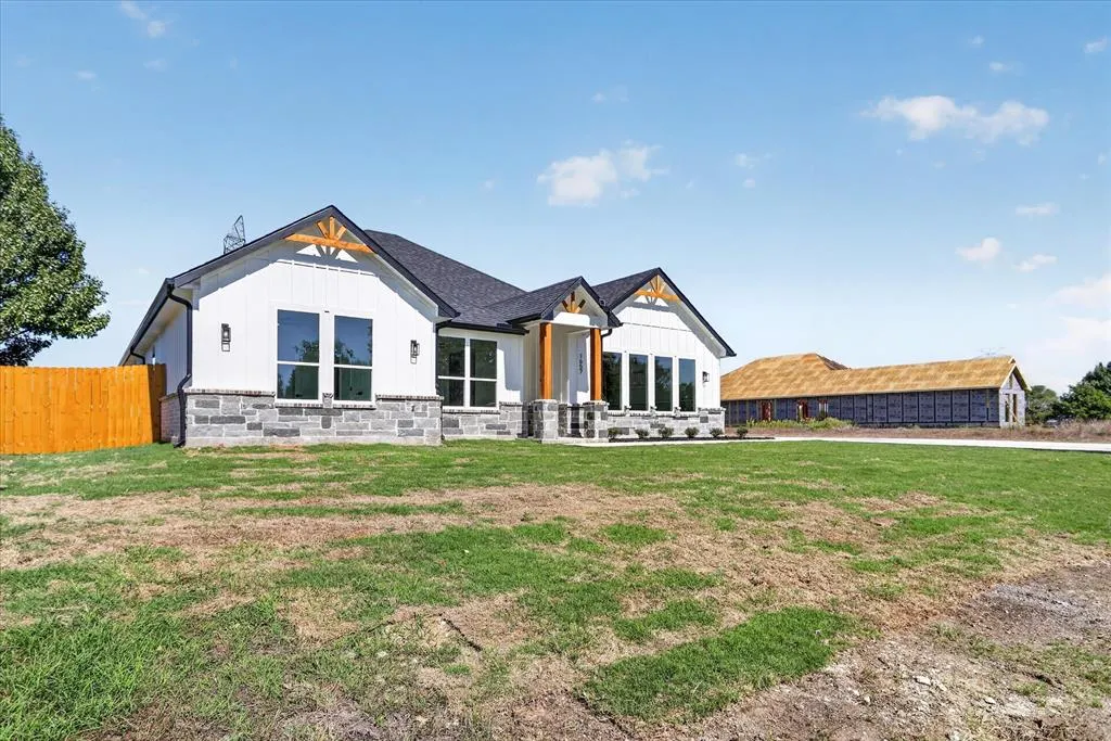 1657 Brookview Drive