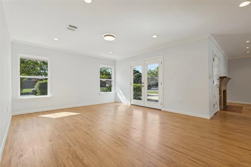 541 Woolsey Drive