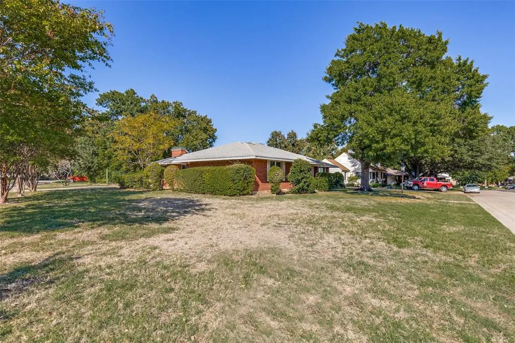 541 Woolsey Drive