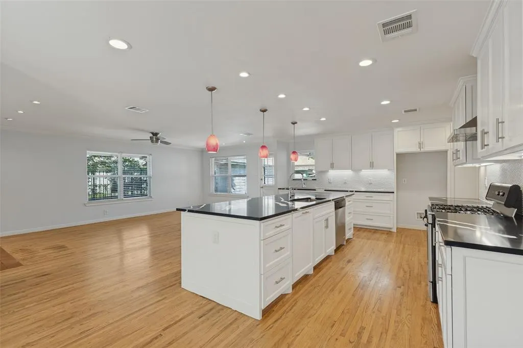 541 Woolsey Drive