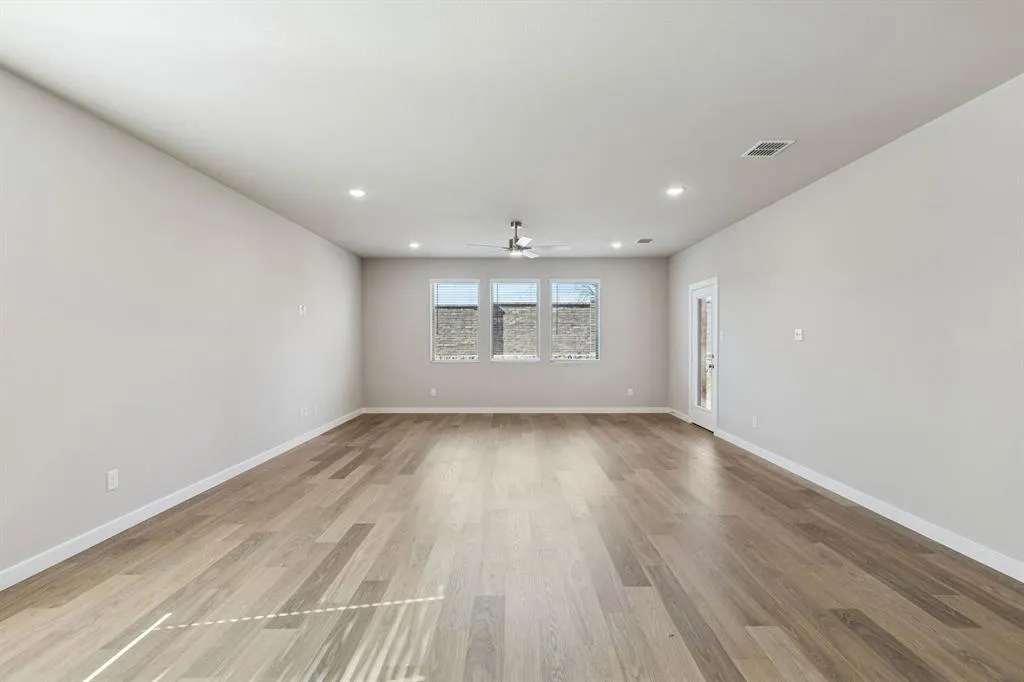 1943 Paddock Lane