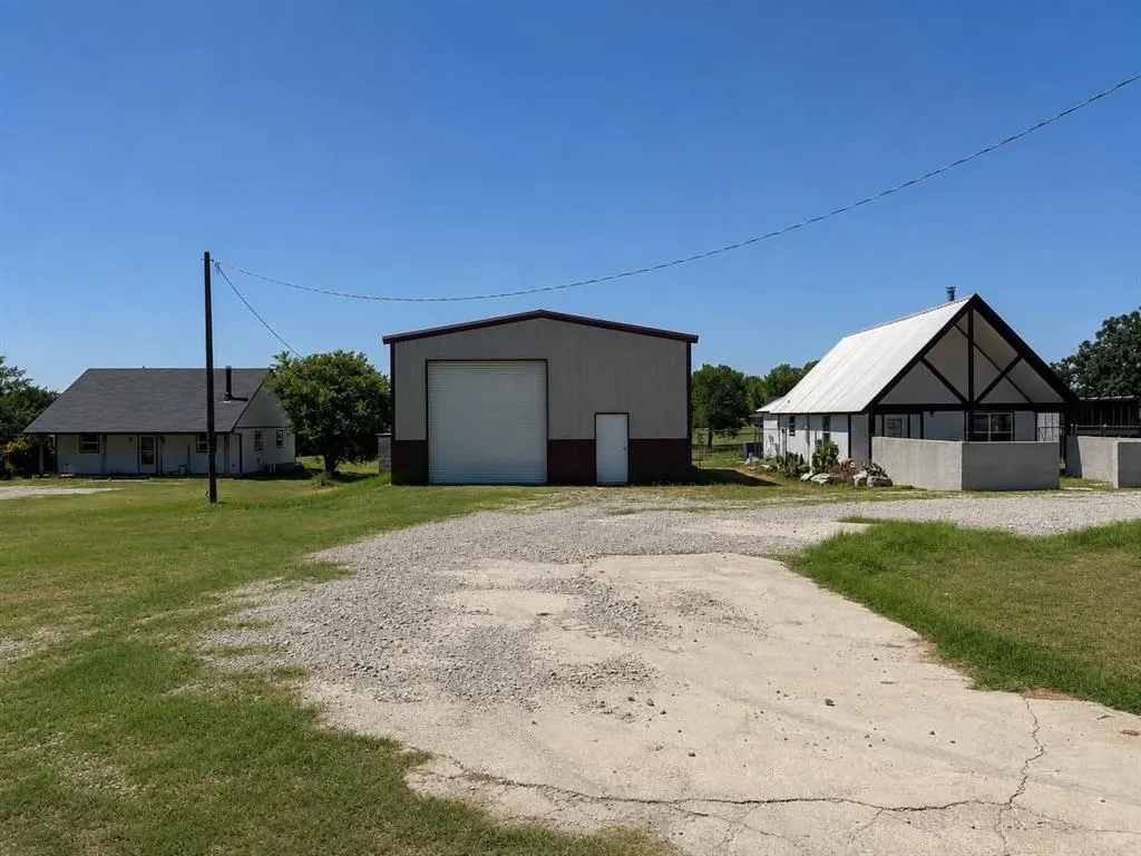 362 Private Road 4379