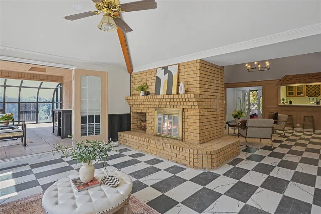 4504 Lake Park Drive