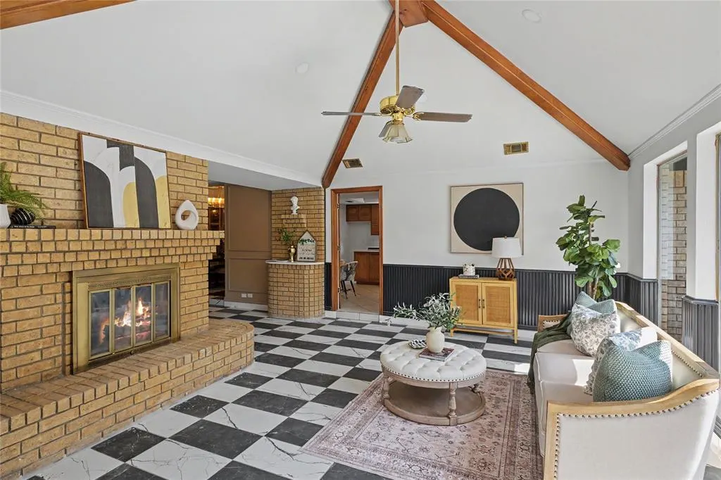 4504 Lake Park Drive