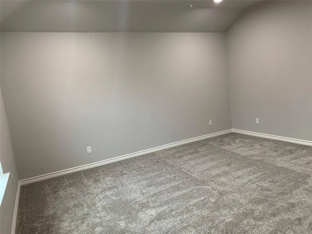 1105 Southridge Lane