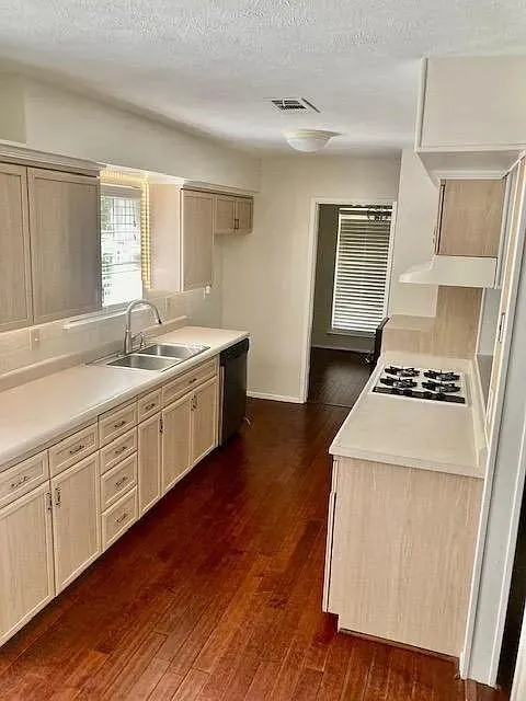 407 Cambridge Drive
