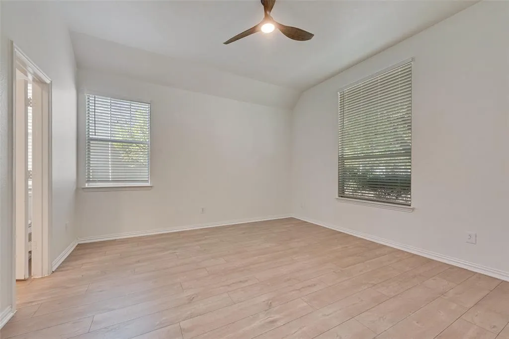 9854 Walnut Hill Drive