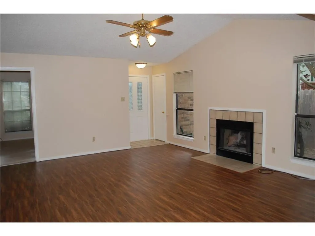 1127 Rimcrest Drive