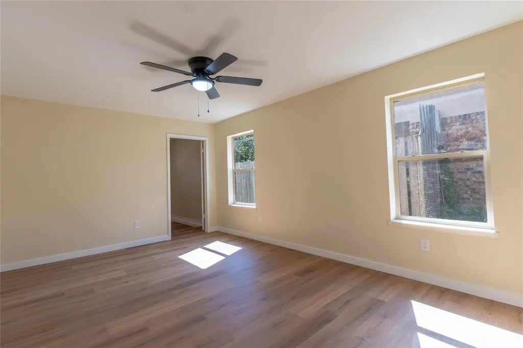 3409 Brook Glen Drive