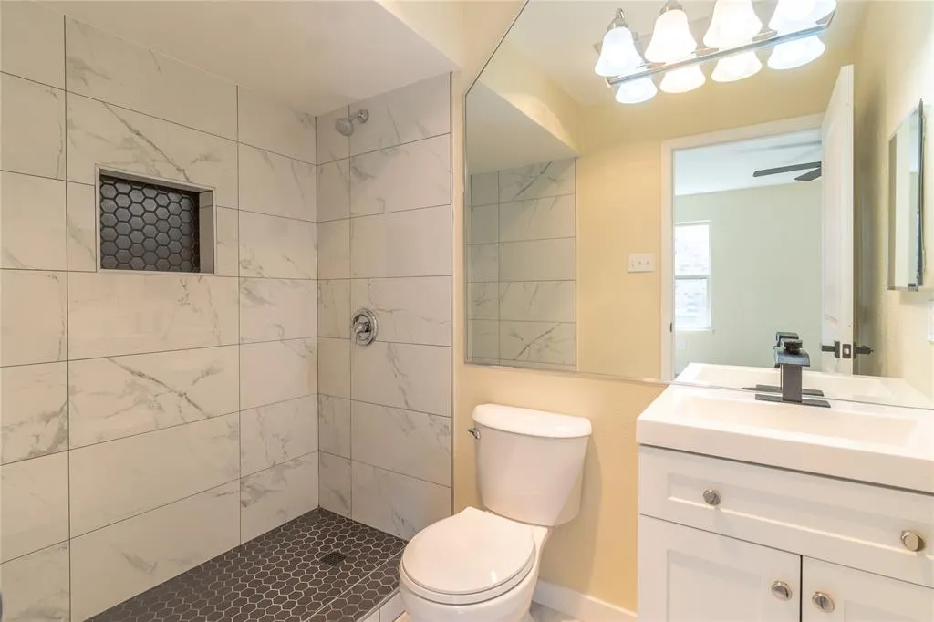 3409 Brook Glen Drive
