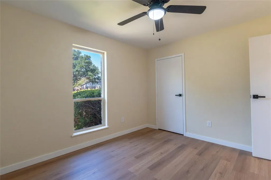 3409 Brook Glen Drive